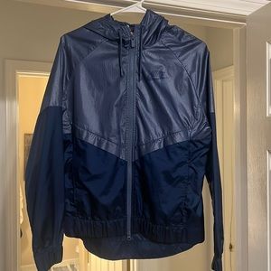 Nike Windbreaker size Medium